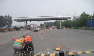 交通設施 道路劃線、停車場劃線與指示牌施工安裝的重要性